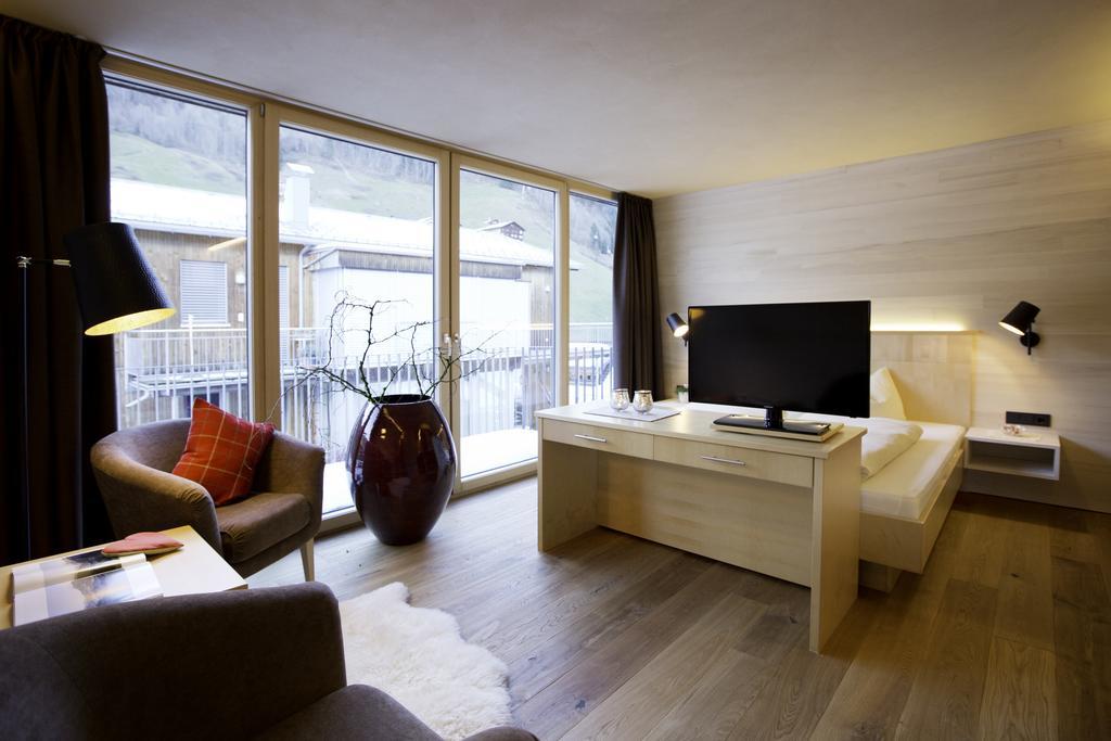 N Apartments Hotel Schoppernau Bilik gambar